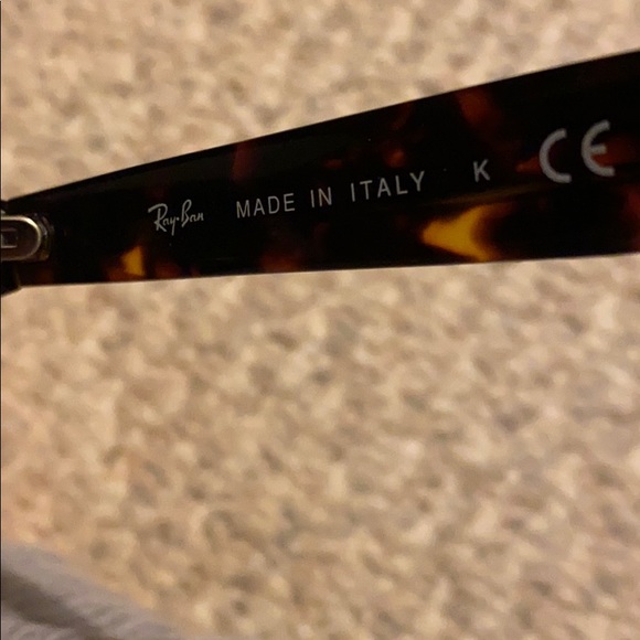 Wayfarer Ray Ban Sunglasses - Picture 5 of 7